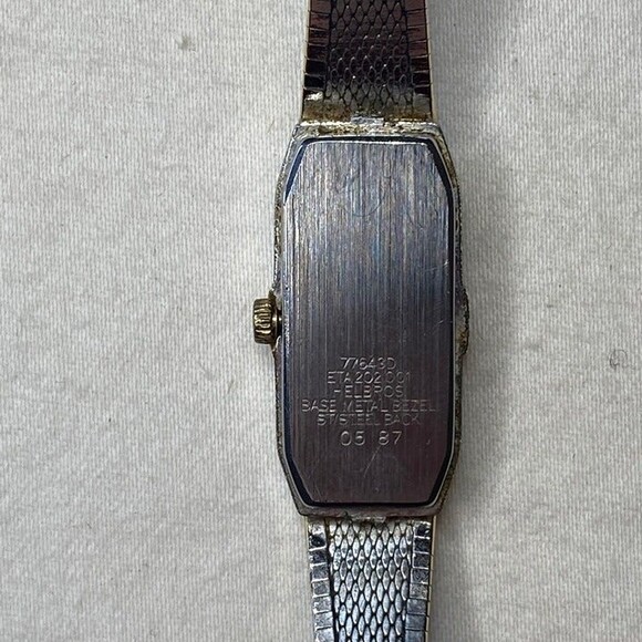 Helbros Analog Wristwatch with Quartz Movement Silver and Gold - Picture 5 of 7